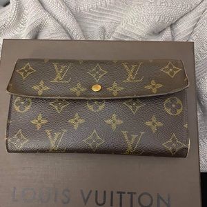 Louis Vuitton Sarah Wallet